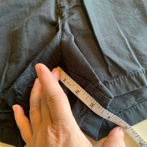 Woman’s black lucky brand shorts - Picture 6 of 6